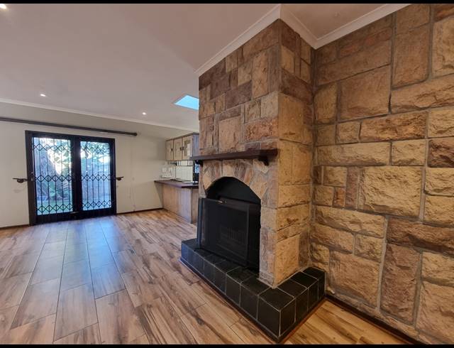 4 BEDROOM HOUSE FOR SALE IN TABLE VIEW